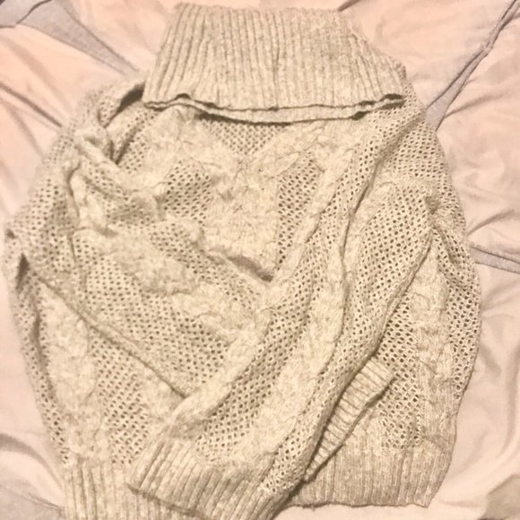 Urban Outfitters grey cable knit cut out sweater - Picture 3 of 4